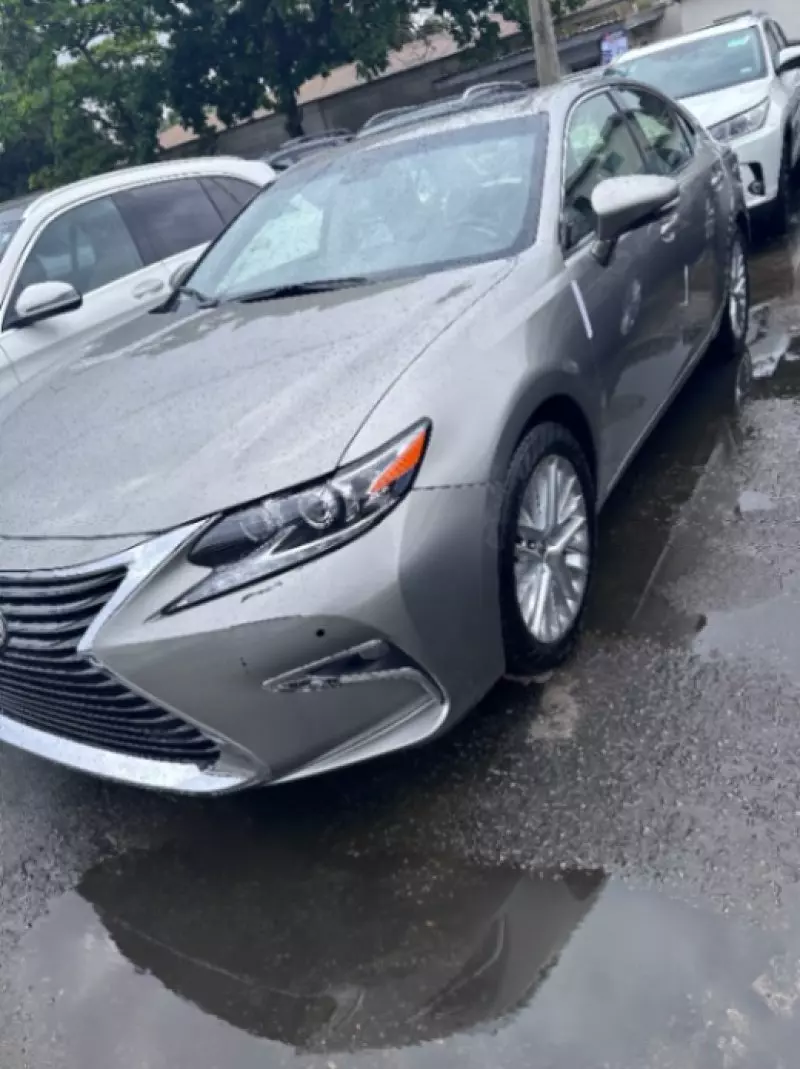 Lexus ES 350   - 2015