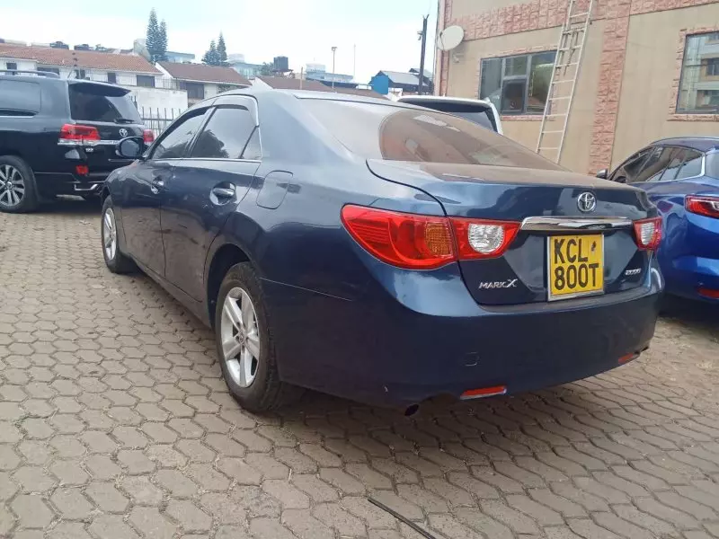 Toyota Mark X   - 2010