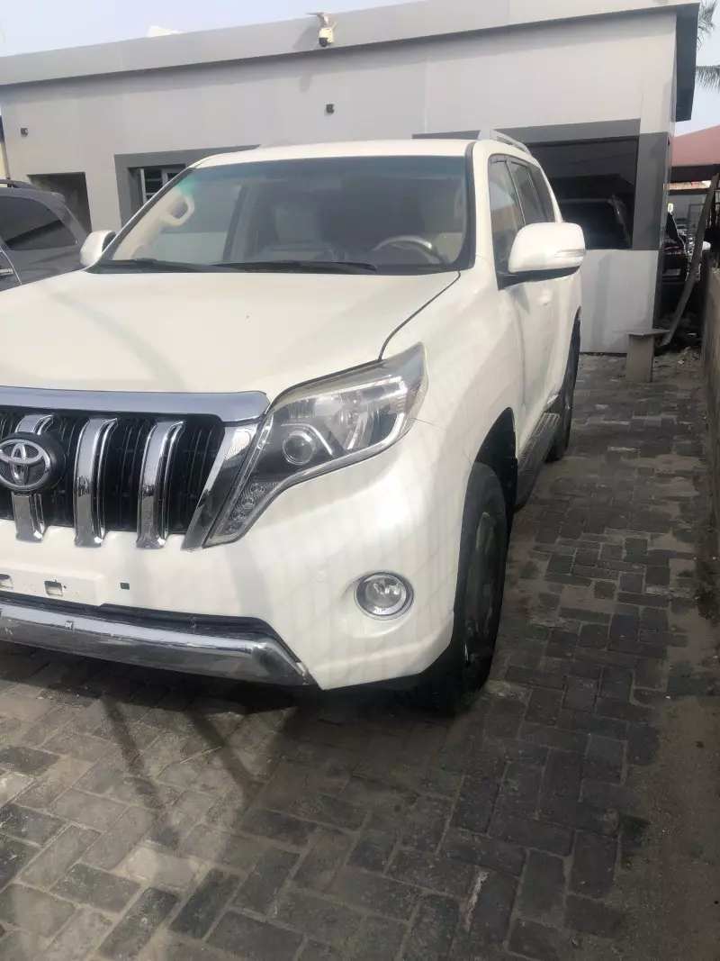 Toyota Land Cruiser Prado   - 2012