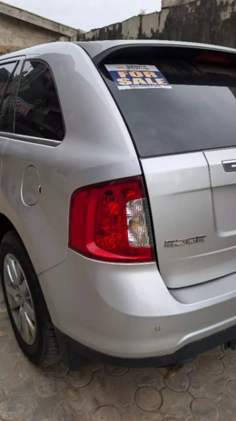 Ford Edge 3.5L    - 2013