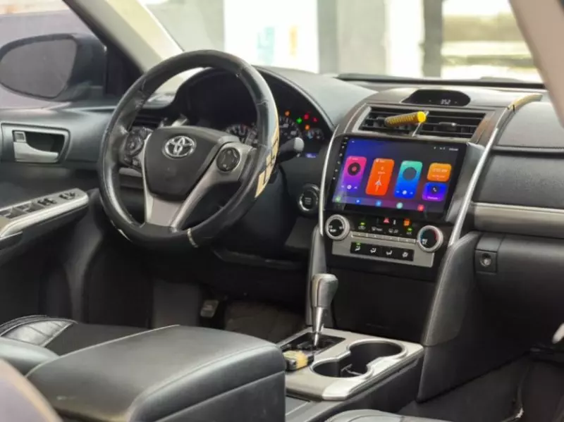Toyota camry   - 2012