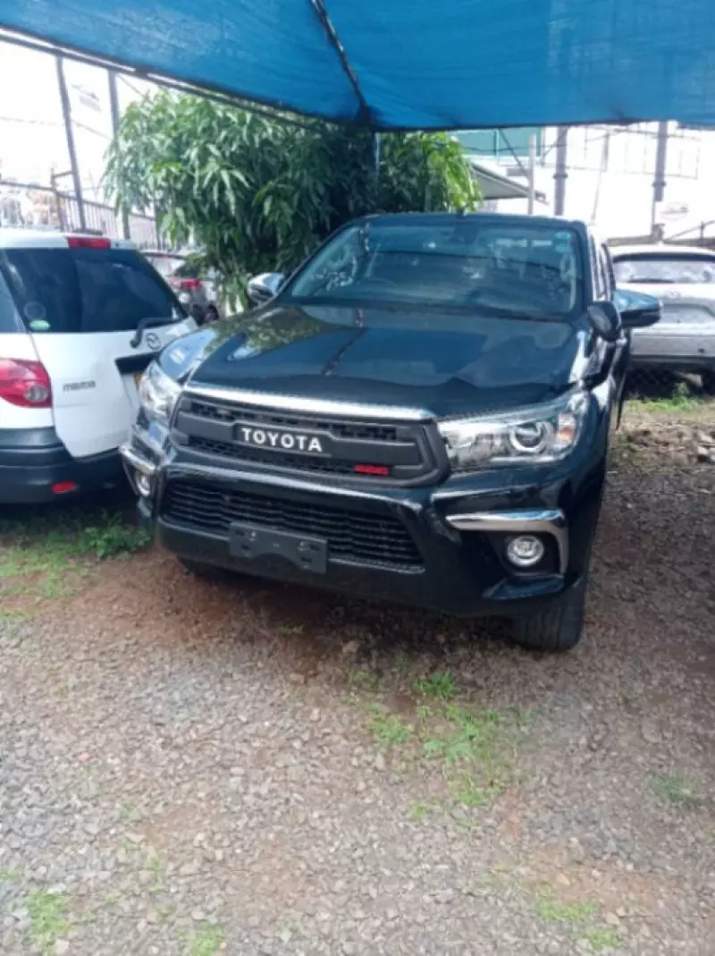 Toyota Hilux   - 2018