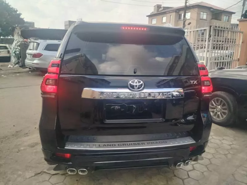 Toyota Land Cruiser Prado   - 2019