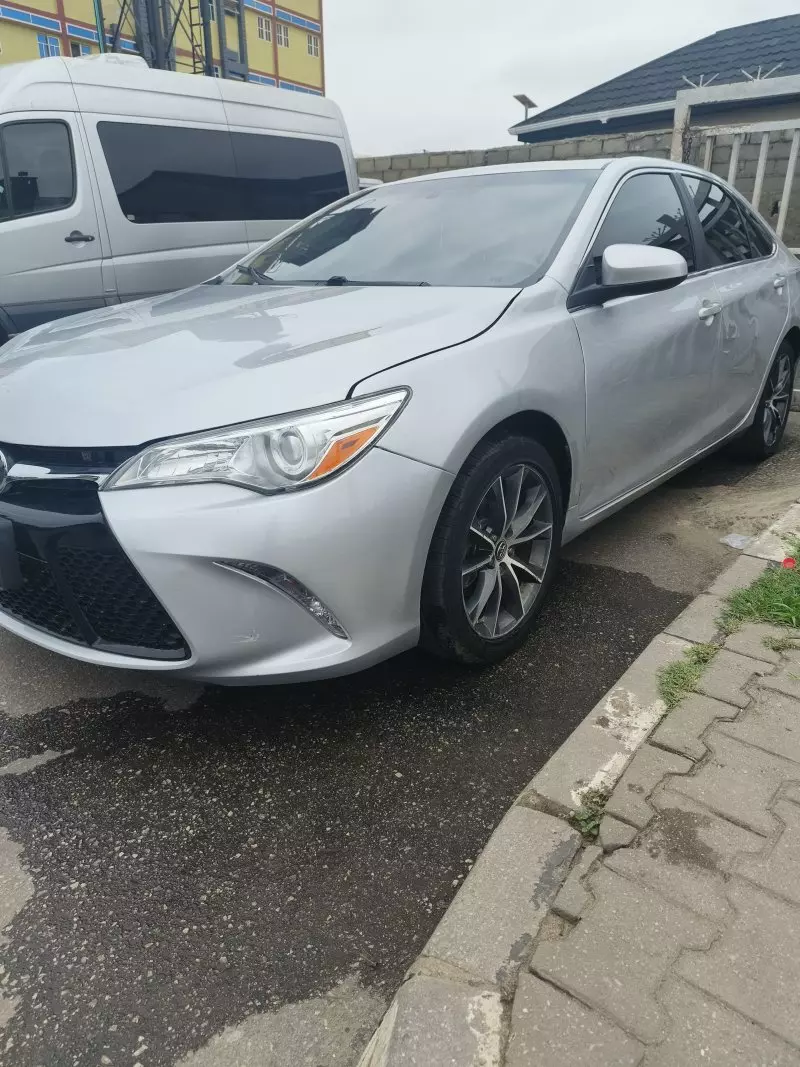 Toyota camry   - 2015