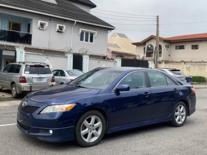 Toyota Camry   - 2007
