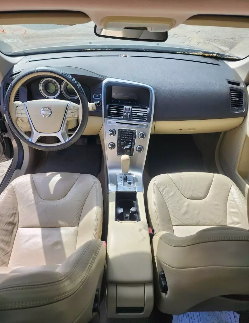 Volvo XC60   - 2011