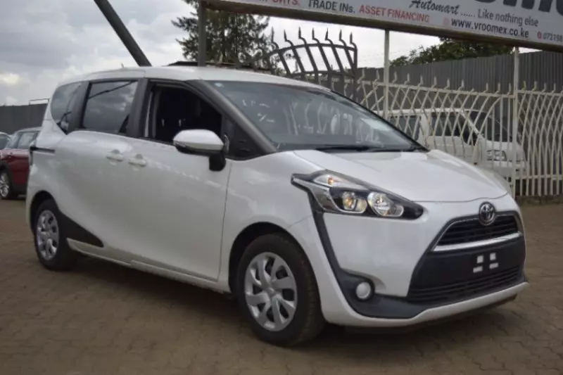 Toyota Sienta