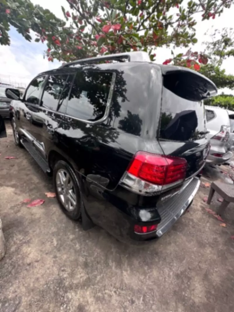 Lexus LX 570   - 2016