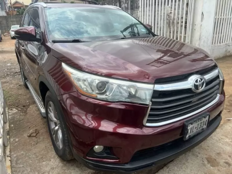 Toyota Highlander   - 2015