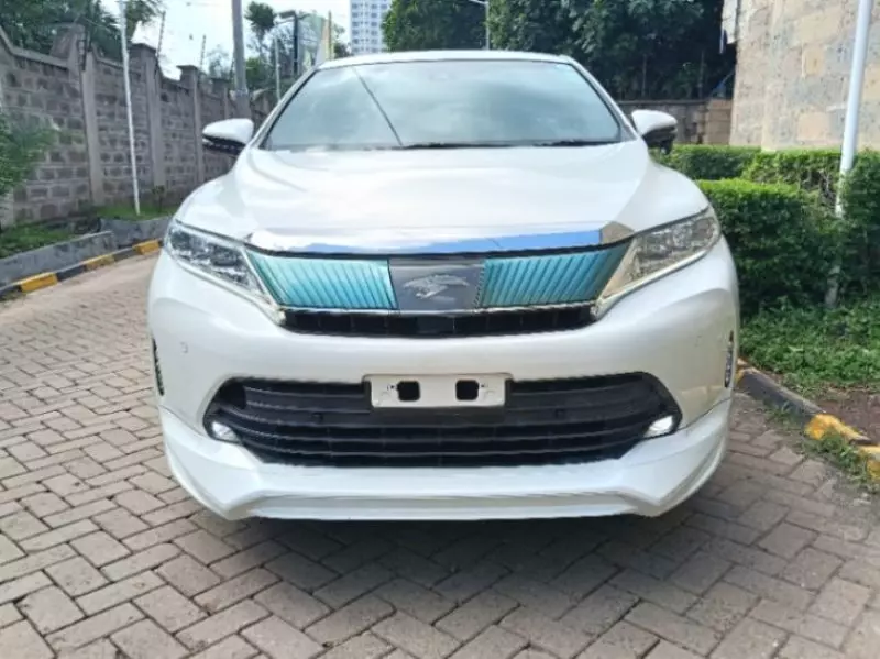 Toyota Harrier   - 2018