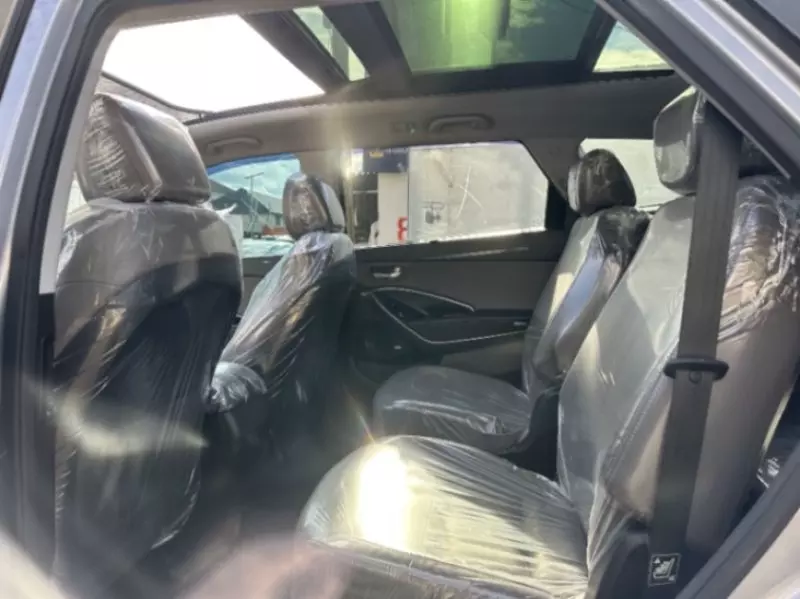 Hyundai Santa Fe   - 2016
