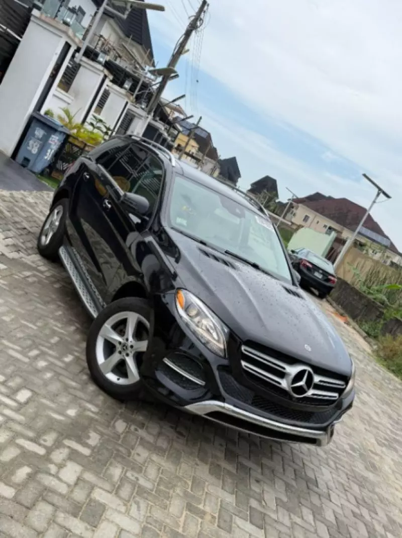 Mercedes-Benz GLE-Class   - 2017