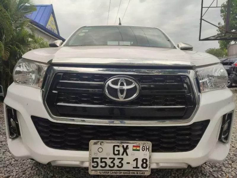 Toyota Hilux   - 2018