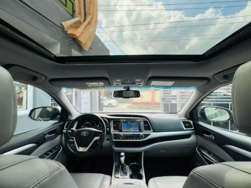 Toyota Highlander   - 2015