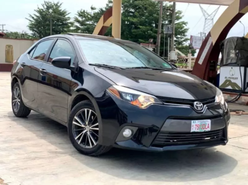 Toyota Corolla   - 2016