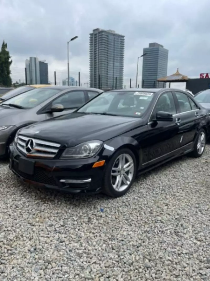 Mercedes-Benz C 300   - 2013