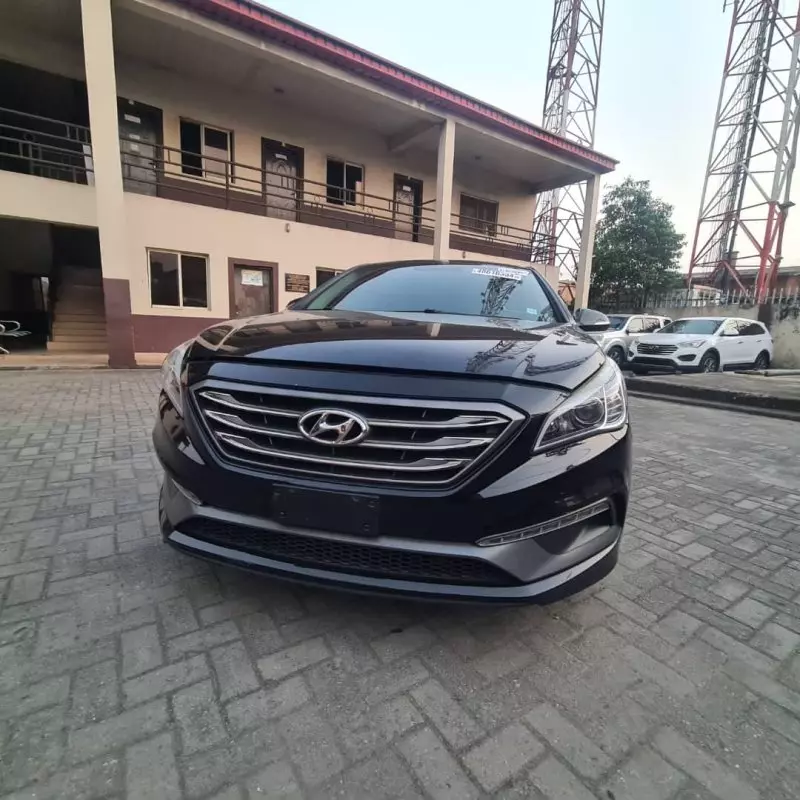Hyundai Sonata   - 2016