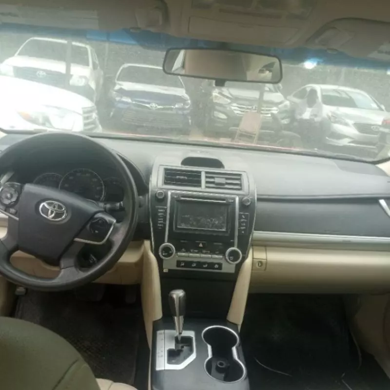 Toyota Camry   - 2013