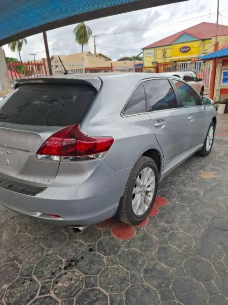 Toyota Venza   - 2016