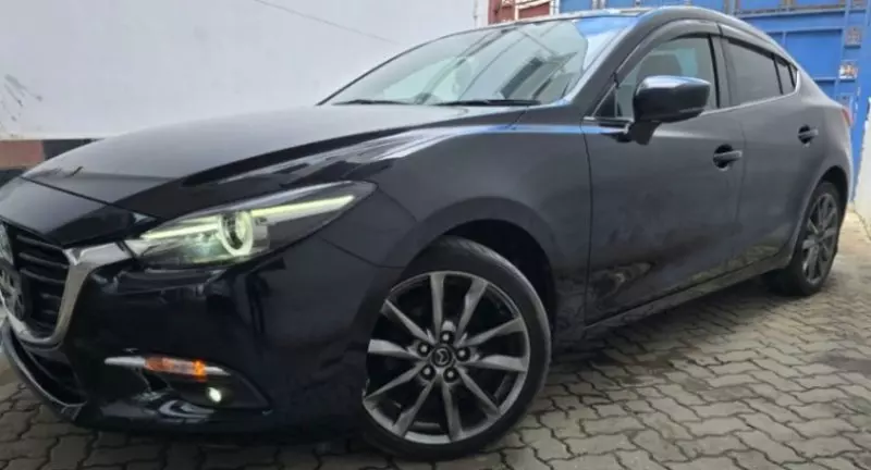 Mazda Axela    - 2019