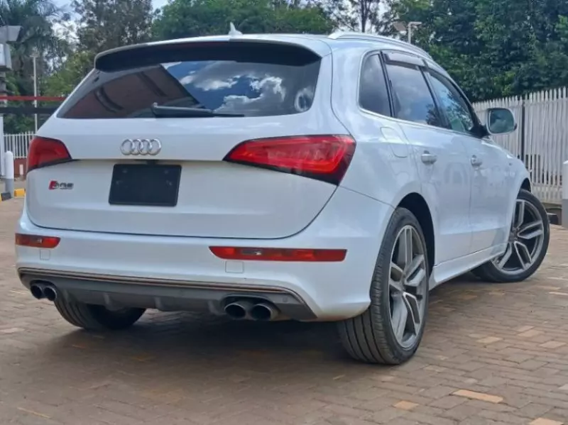 Audi SQ5   - 2016