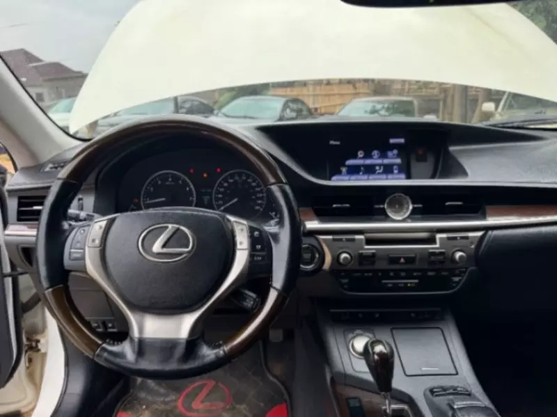 Lexus ES 350   - 2013