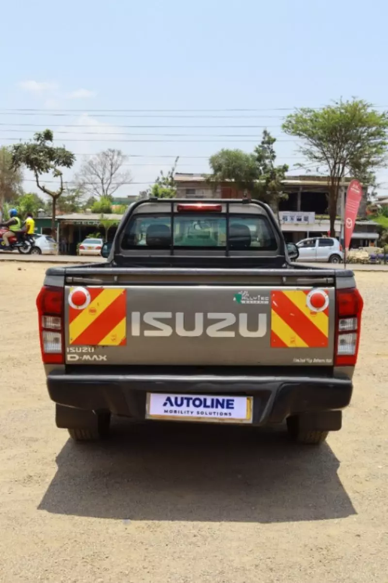 Toyota Hilux    - 2022