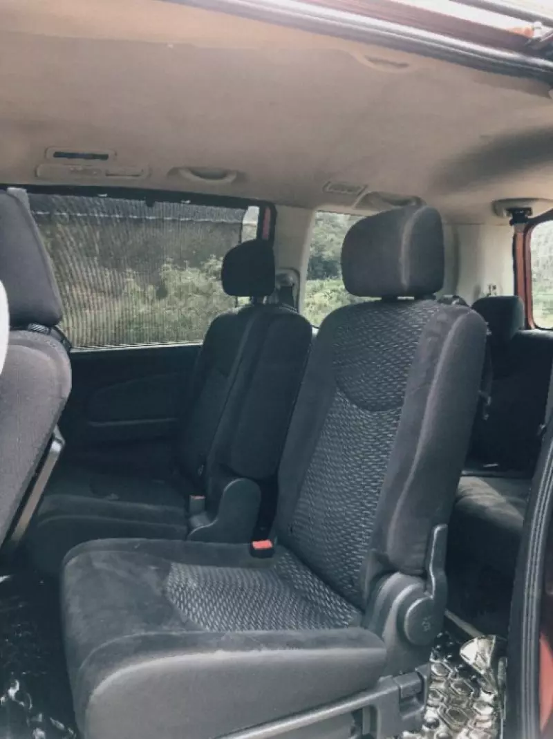 Nissan Serena   - 2014