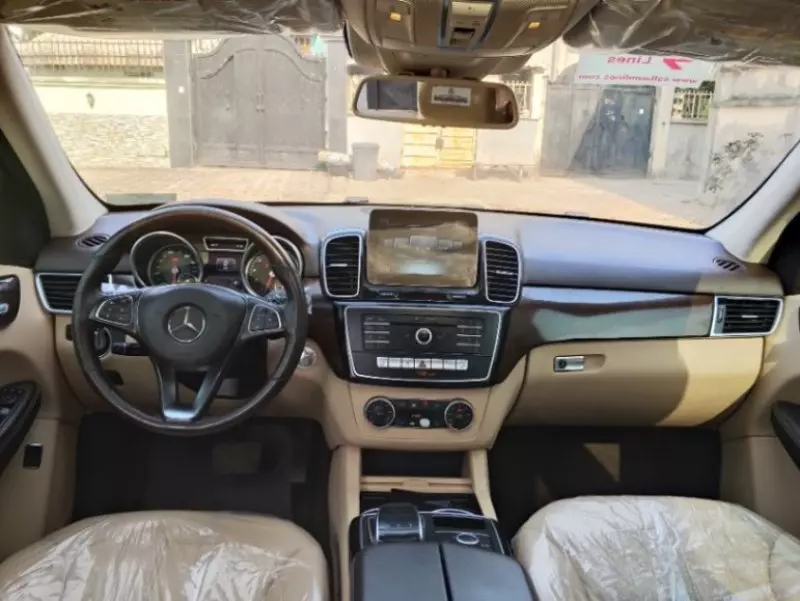 Mercedes-Benz GLE-Class   - 2016