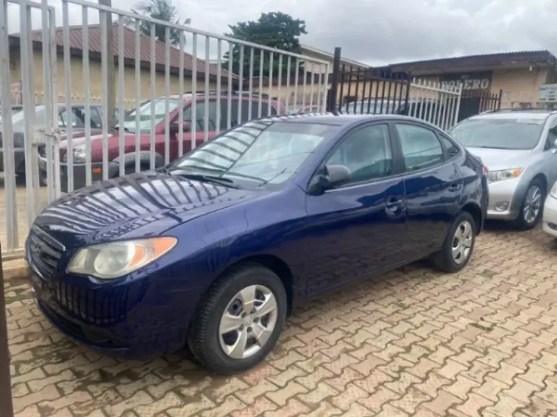 Hyundai Elantra   - 2008