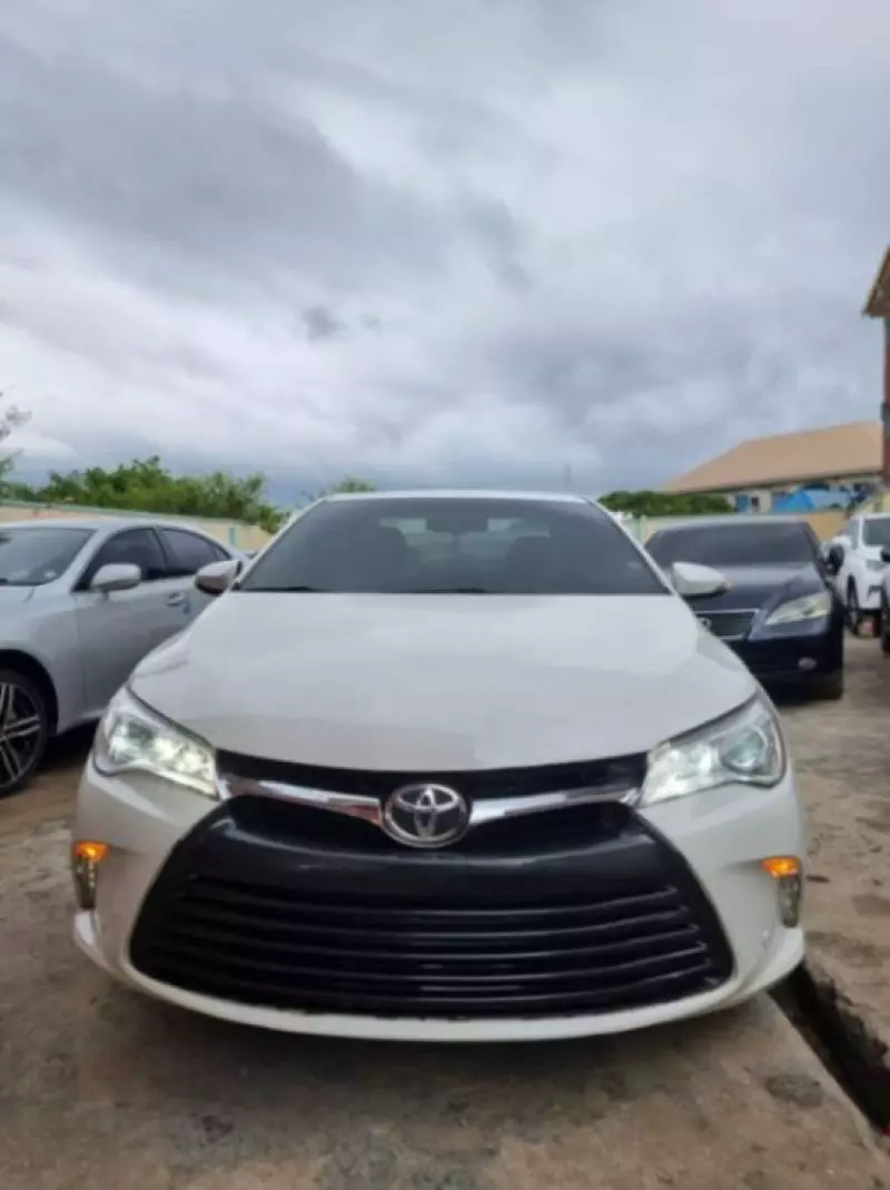 Toyota Camry   - 2015