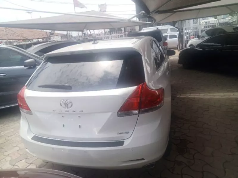 Toyota Venza   - 2012