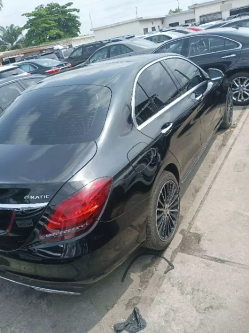 Mercedes-Benz C 300   - 2019