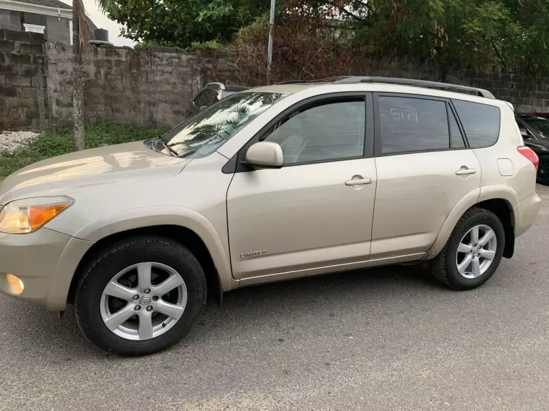 Toyota RAV 4   - 2006