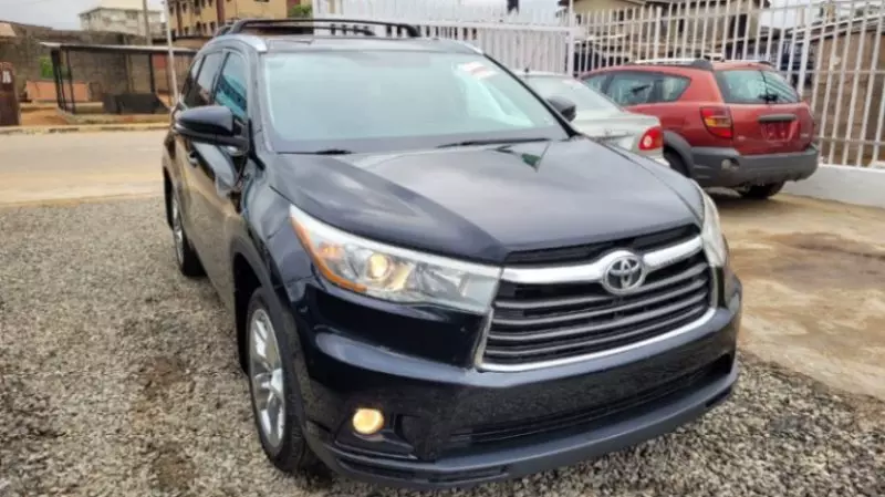 Toyota Highlander   - 2015