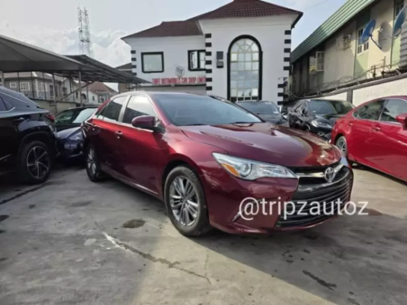 Toyota Camry   - 2015