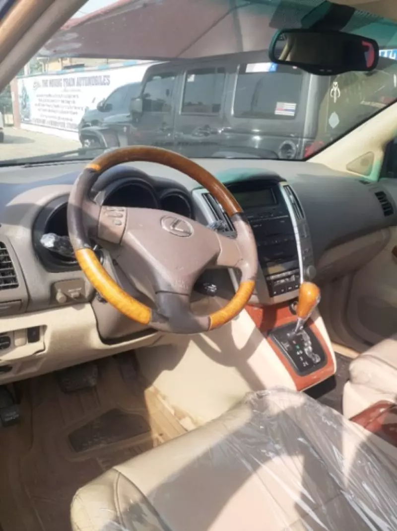 Lexus RX 330