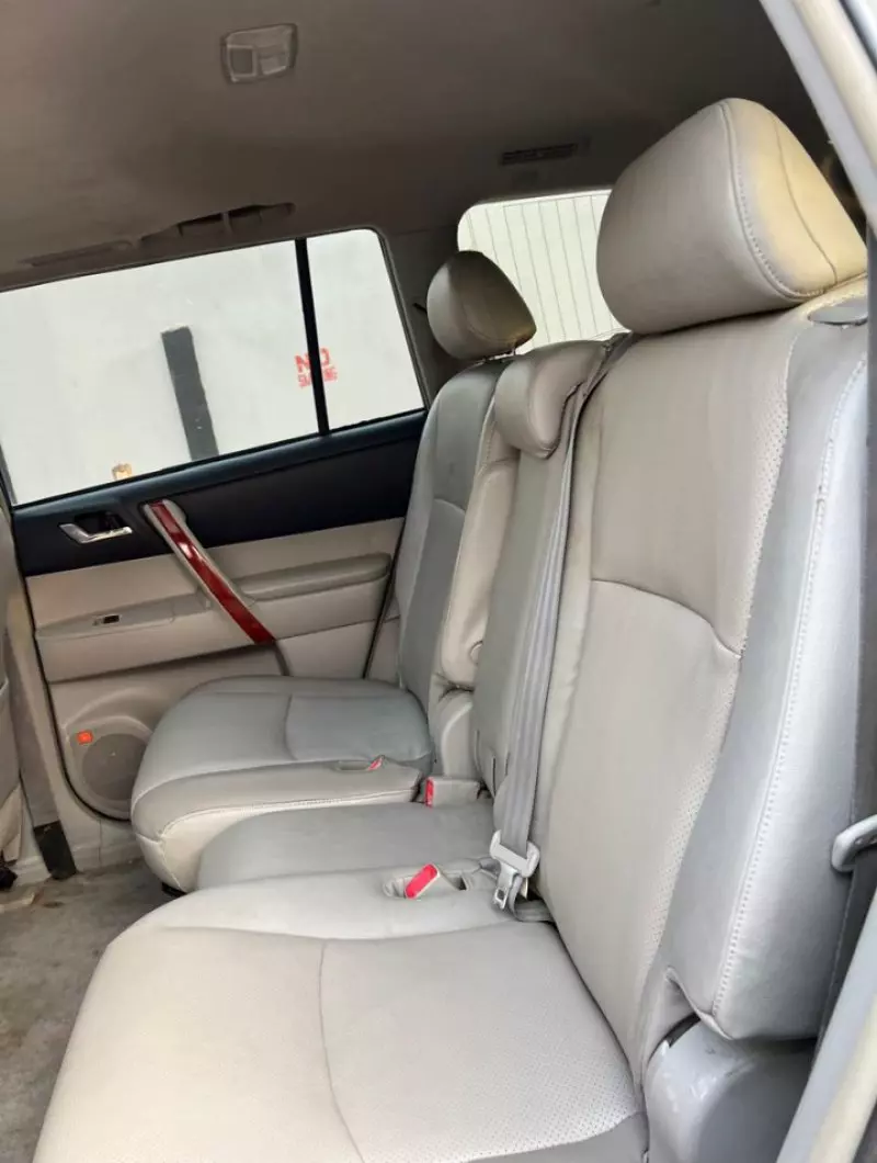 Toyota Highlander   - 2009