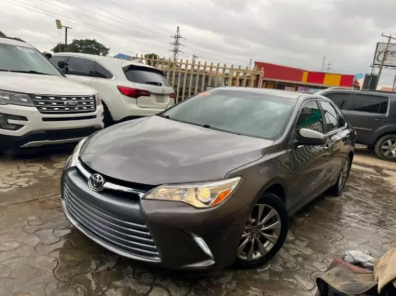 Toyota Camry   - 2015