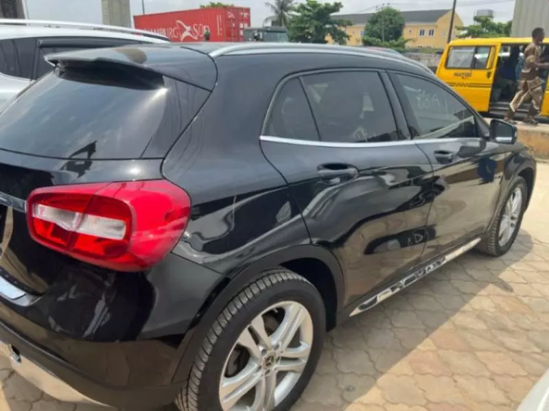 Mercedes-Benz GLA-Class   - 2018