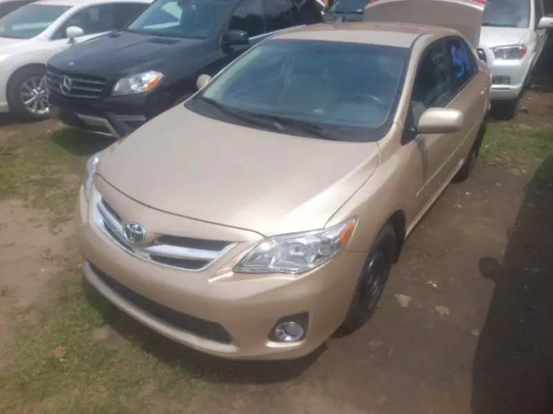 Toyota Corolla   - 2012