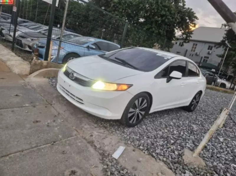 Honda Civic   - 2012