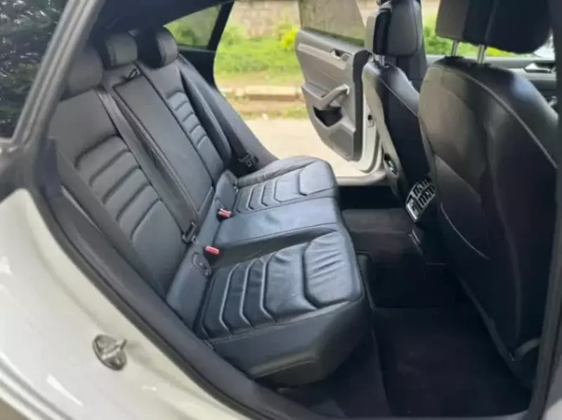 Volkswagen Arteon   - 2019