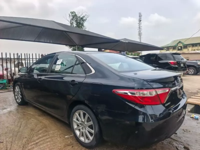Toyota Camry   - 2016