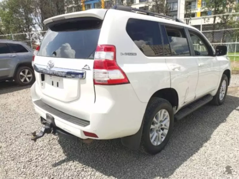 Toyota Land Cruiser Prado   - 2017
