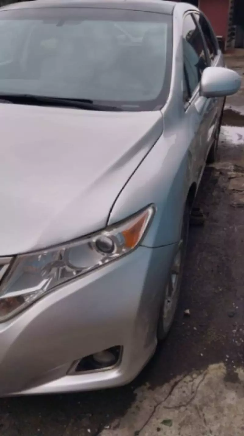 Toyota Venza   - 2011