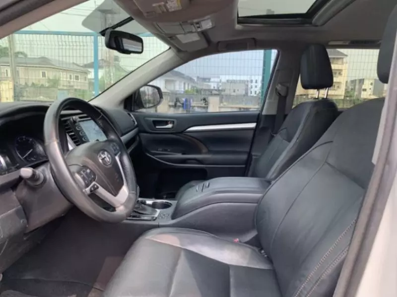 Toyota Highlander - 2015