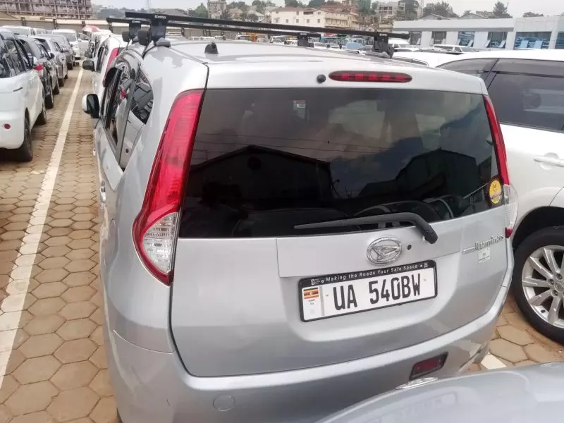 Toyota Passo Sette   - 2010