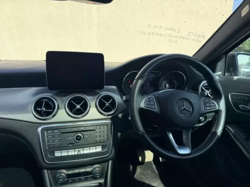 Mercedes-Benz GLA 180