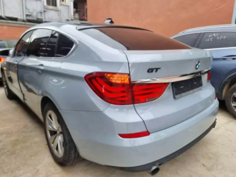 BMW 535i   -